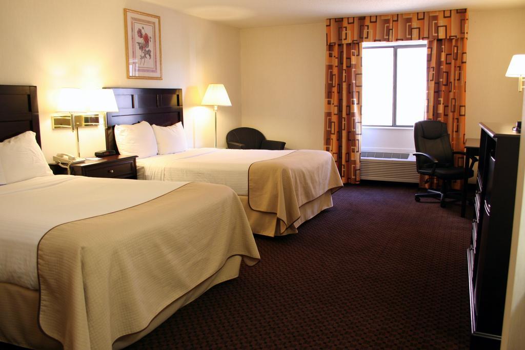 Baymont By Wyndham Battle Creek Downtown Hotel Exterior photo